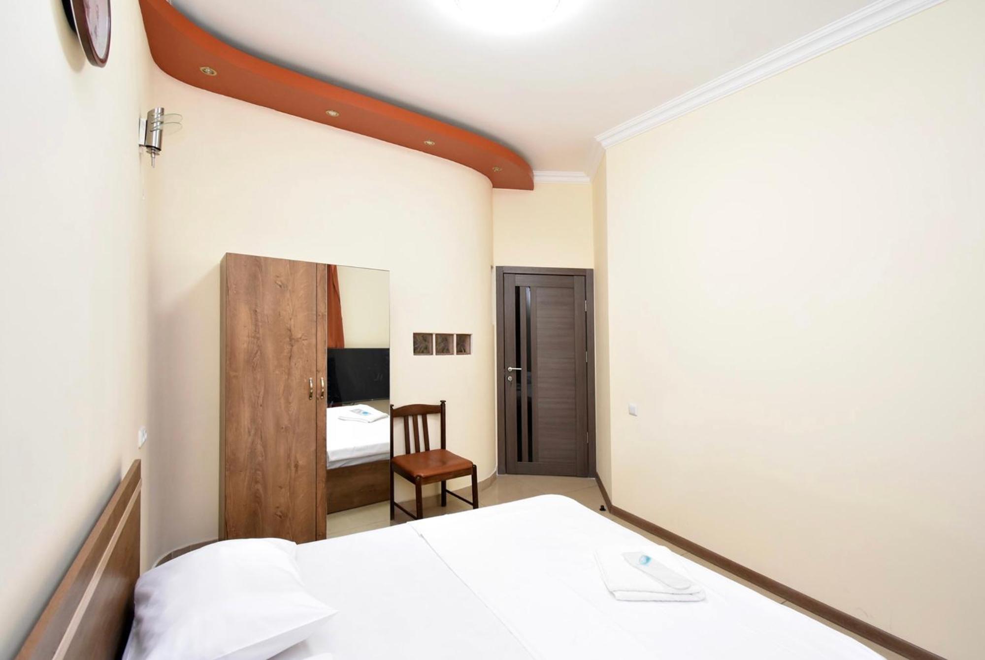 יירבאן Hotel Costa מראה חיצוני תמונה
