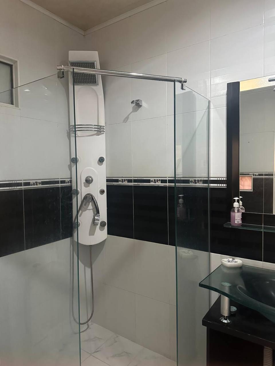 יירבאן Hotel Costa מראה חיצוני תמונה