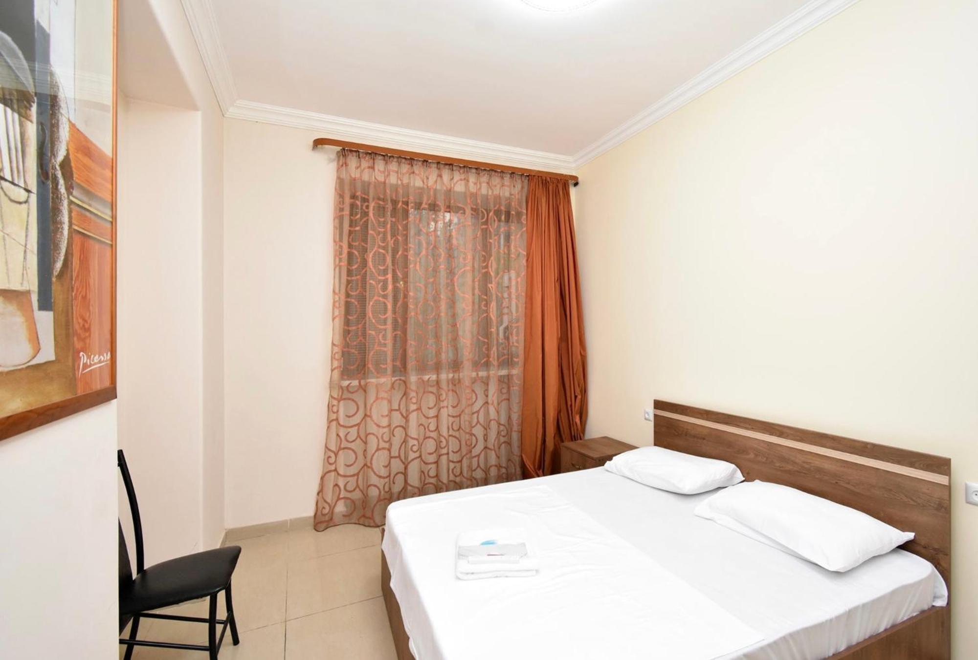 יירבאן Hotel Costa מראה חיצוני תמונה