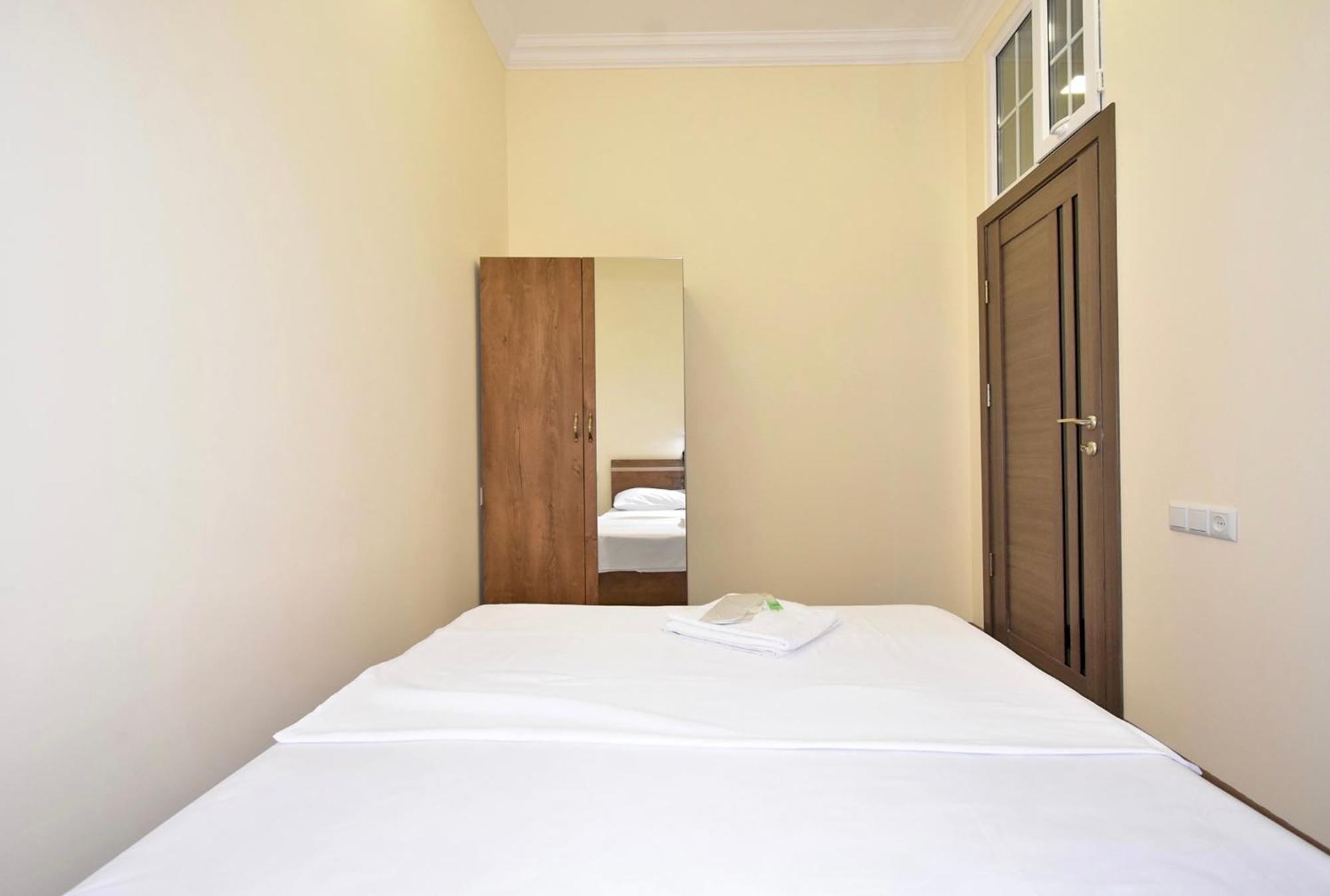 יירבאן Hotel Costa מראה חיצוני תמונה
