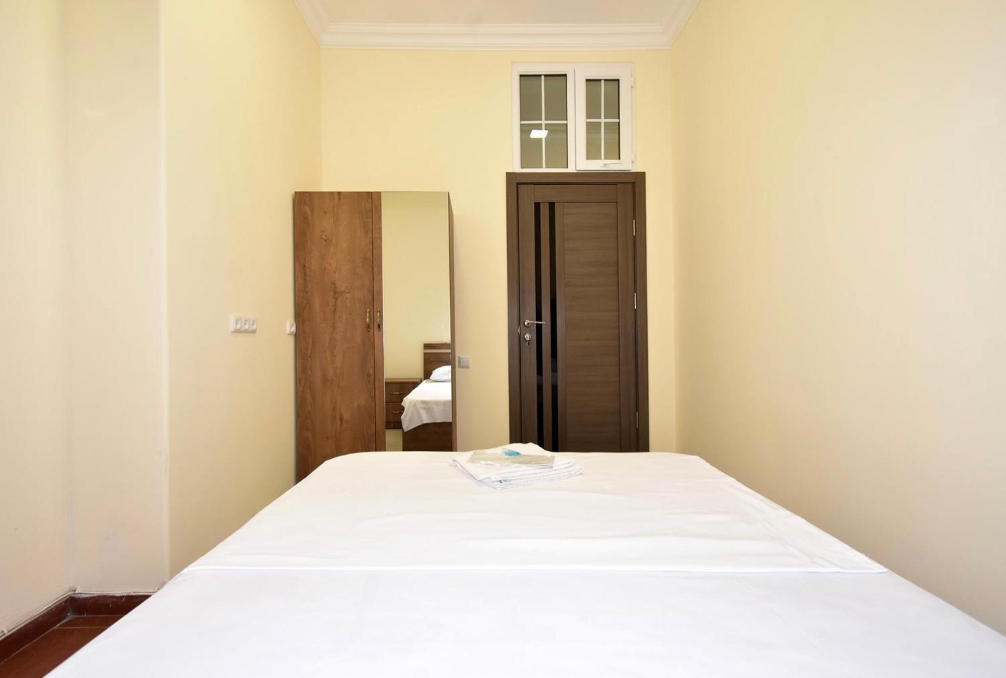 יירבאן Hotel Costa מראה חיצוני תמונה