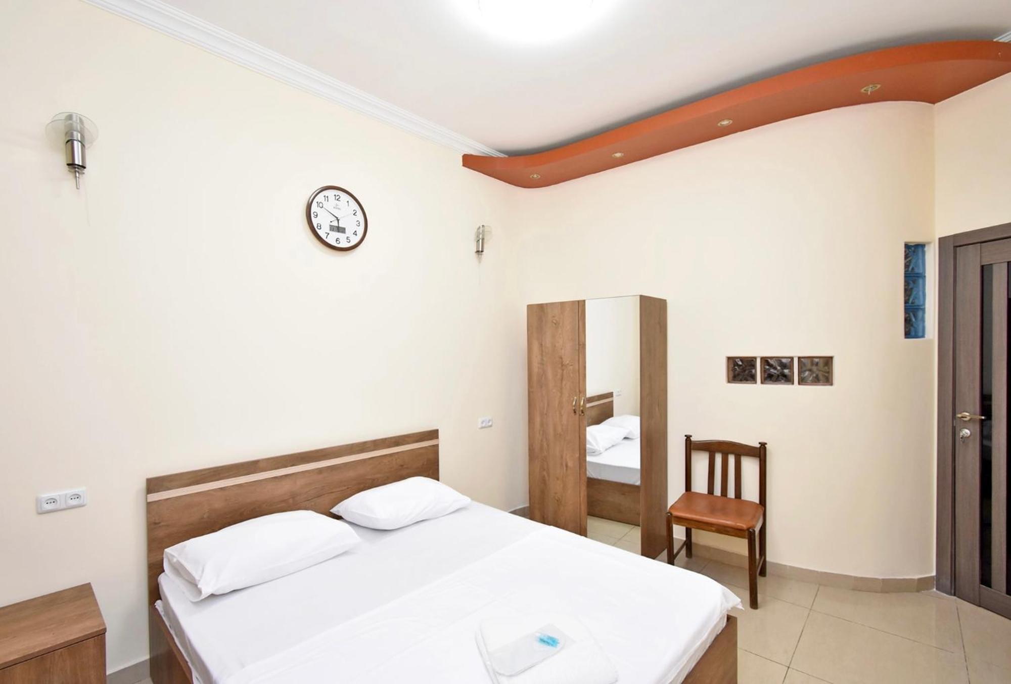 יירבאן Hotel Costa מראה חיצוני תמונה