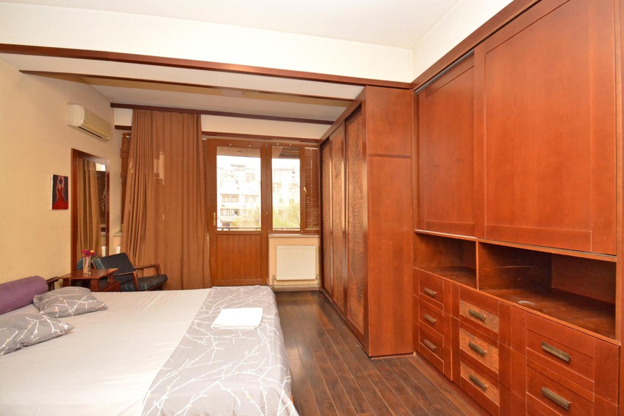 יירבאן Hotel Costa מראה חיצוני תמונה