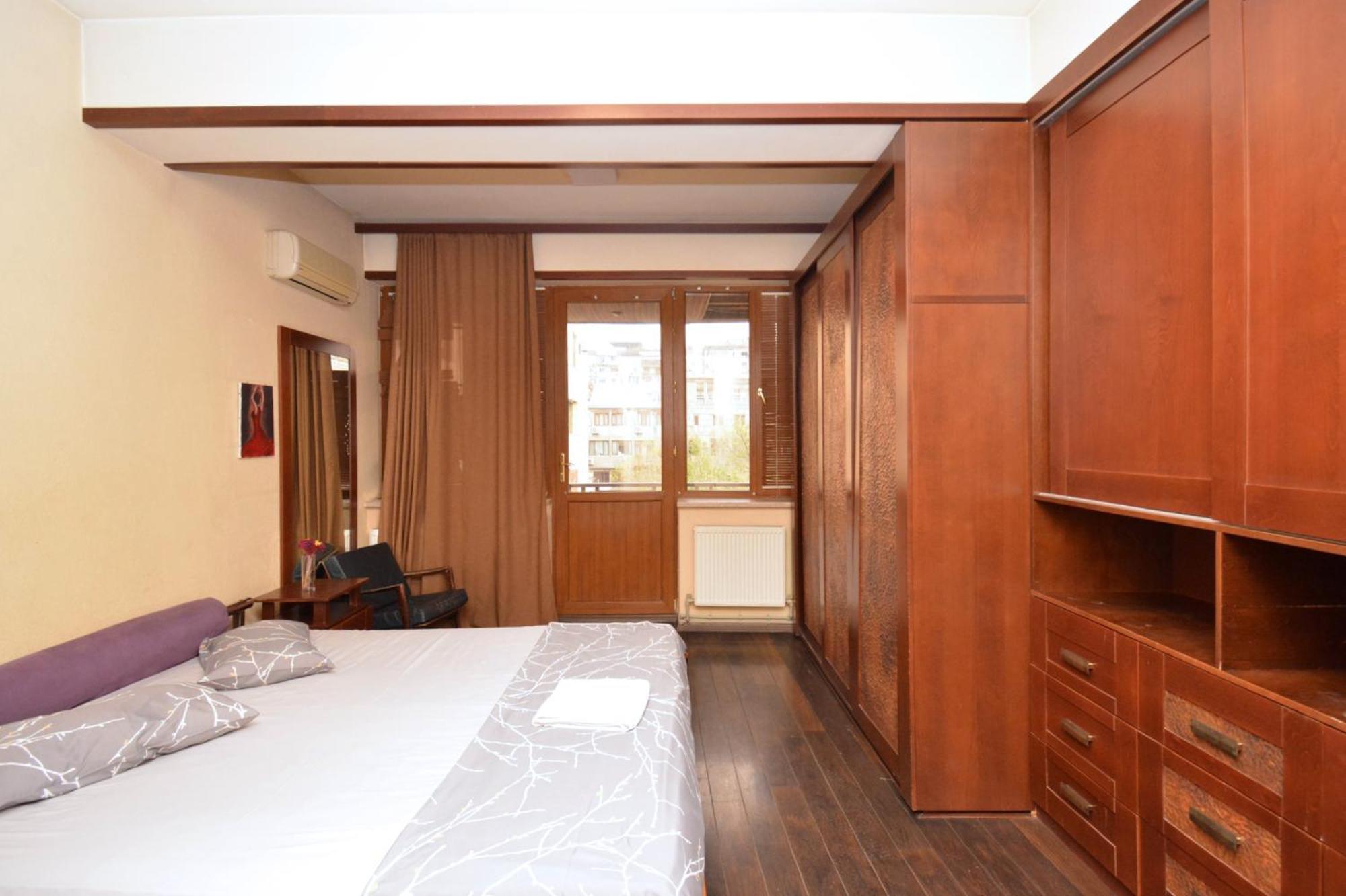 יירבאן Hotel Costa מראה חיצוני תמונה