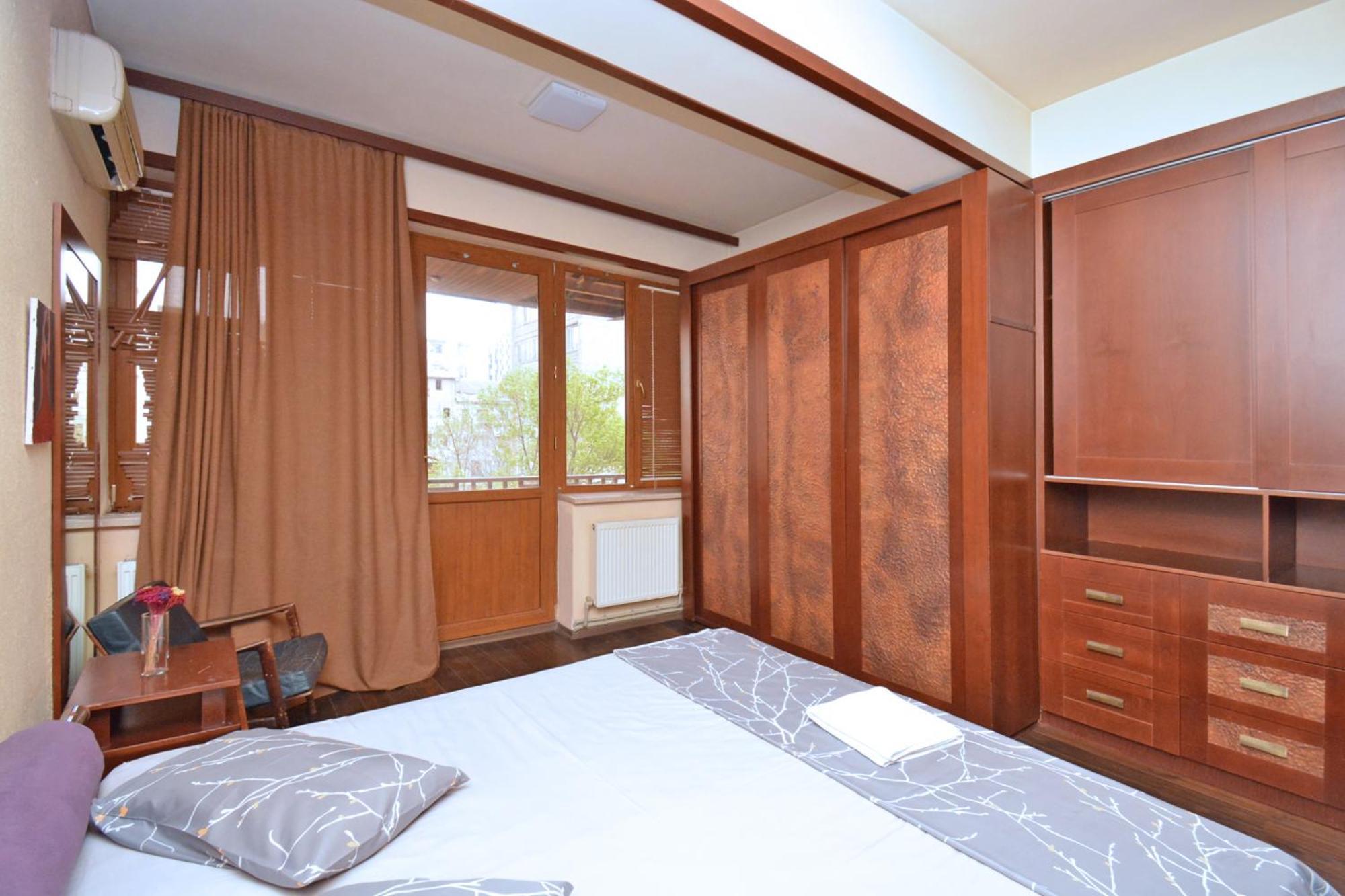 יירבאן Hotel Costa מראה חיצוני תמונה