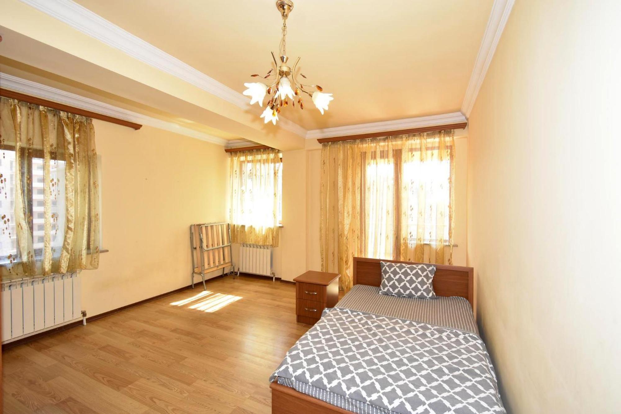 יירבאן Hotel Costa מראה חיצוני תמונה